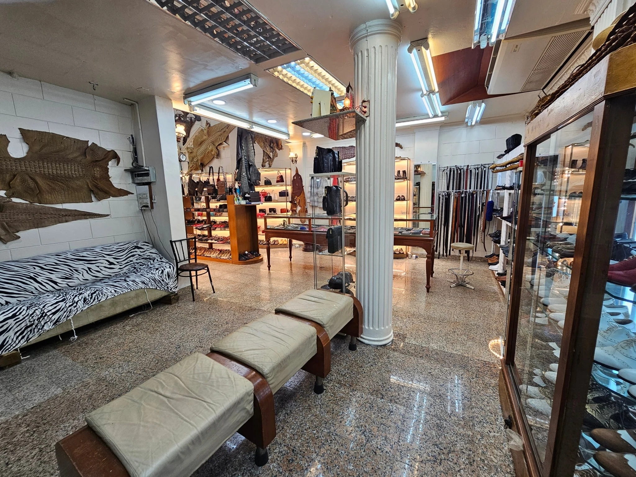 NARESDAMRI ROAD STORE