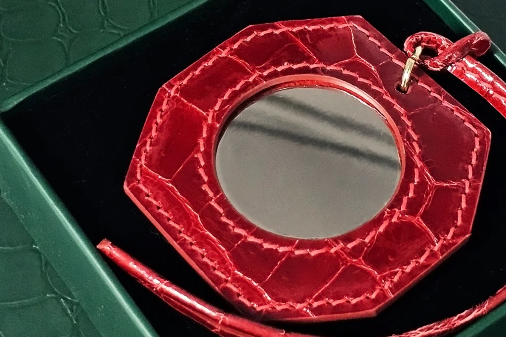 พวงกุญแจ กระจก 8 เหลี่ยม Bangkok Bootery